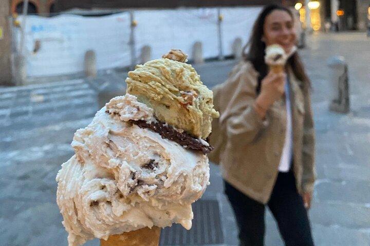 Visite de Gelato Crawl Bologne: Découvrez la capitale alimentaire italienne d'une nouvelle manière