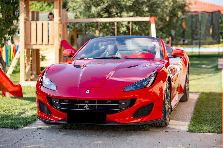 Kör en Ferrari i centrala Bukarest