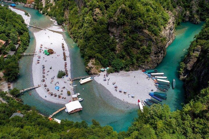 Entdecken Sie das Thailand Europas auf dieser Tour von Tirana Durres zum Shala-Fluss