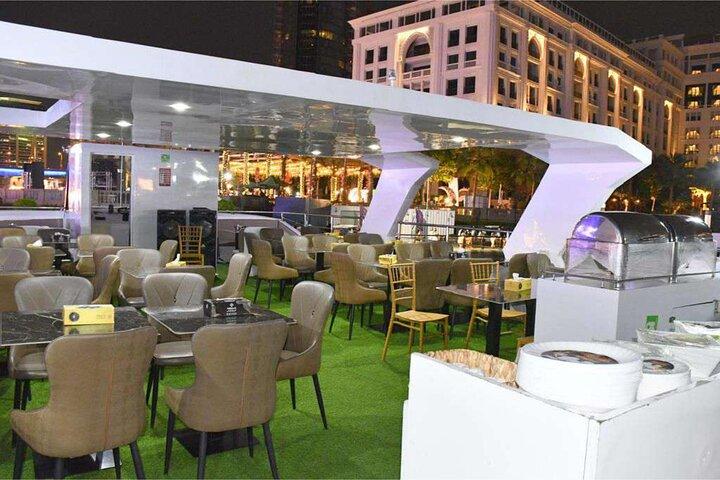 Catamarancruise met diner in Al Jaddaf Dubai