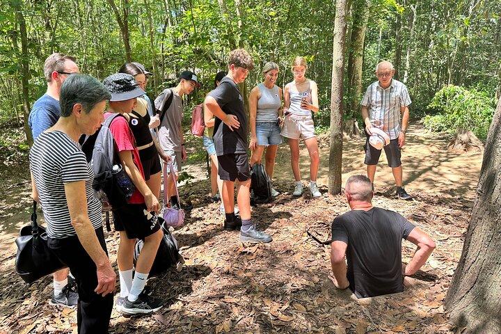 Halvdagstur til Cu Chi Tunnels