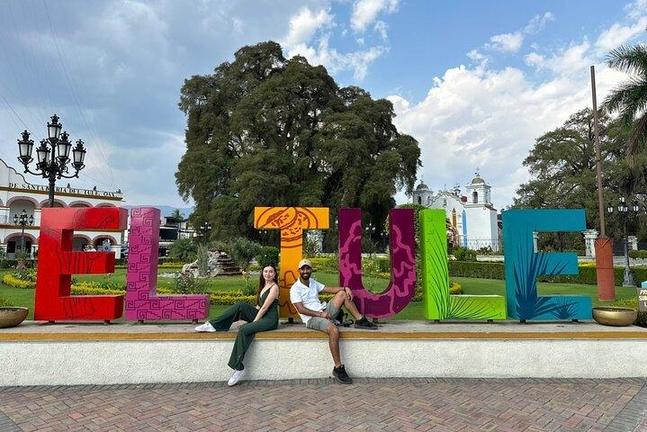 “Oaxaca Alive: Tæpper, Alebrijes, Mezcal Monte Albán og mere!”