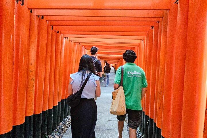 Kyoto: Fushimi Inari Taisha Small Group Guided Walking Tour