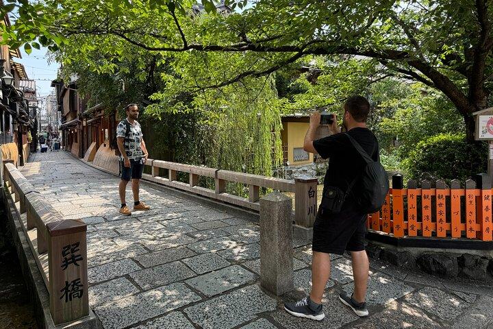 京都： 半日プライベートツアー祇園芸者街＆清水