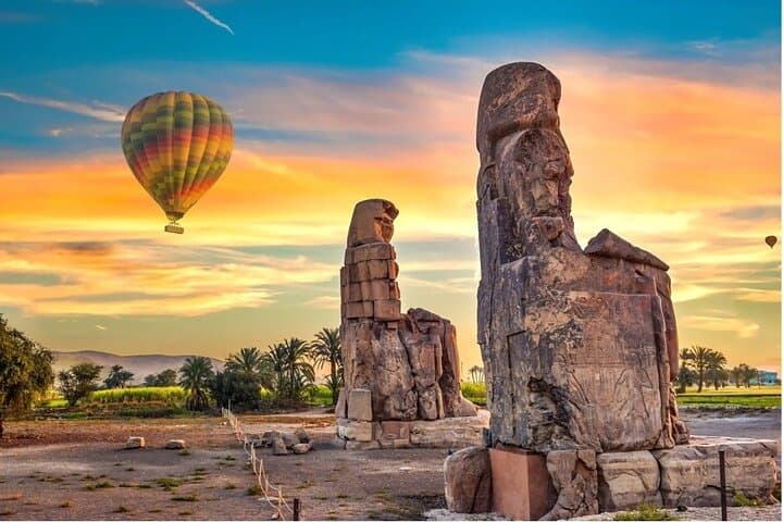 Private Sunrise Hot Air Balloon with West Bank Tour in Luxor