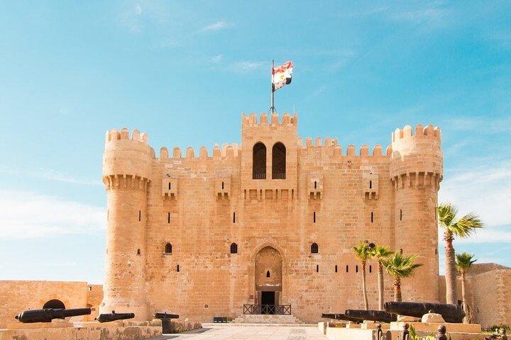 Scopri Alessandria con un tour guidato di un giorno intero dal Cairo