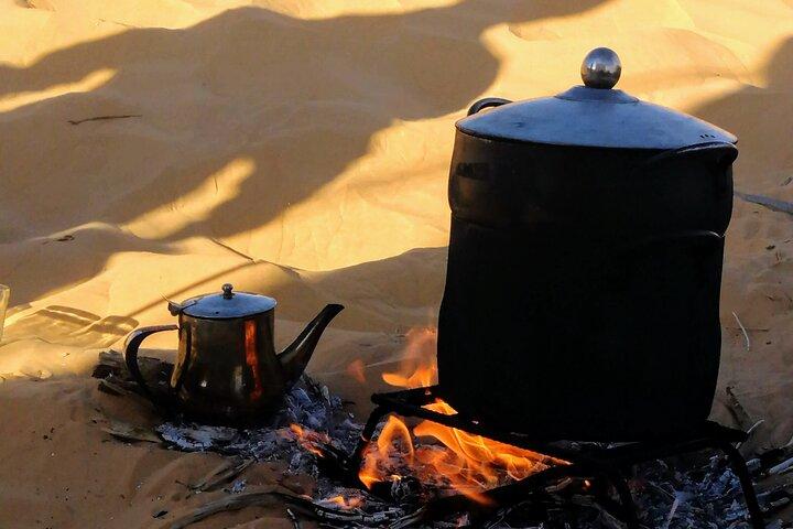 Vanuit Djerba, 2 dagen privétocht naar Ksar Ghilan en Chenini, overnachting in een bivak.