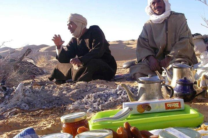 Vanuit Djerba, 2 dagen privétocht naar Ksar Ghilan en Chenini, overnachting in een bivak.