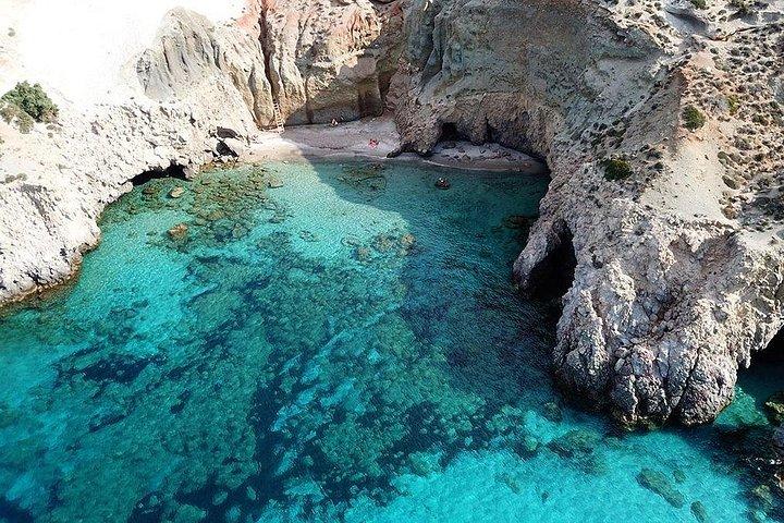 ミロス島セルフドライブプライベートボート - 免許不要、APHRODITE II