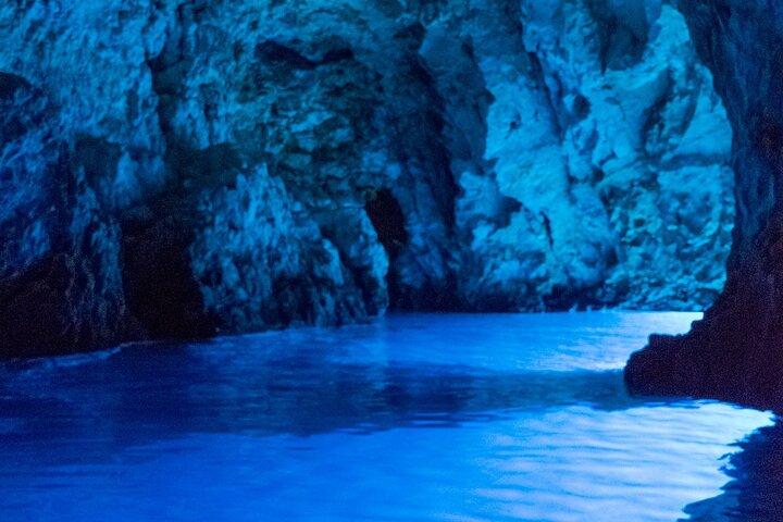 CUEVA AZUL y tour de 5 islas desde Hvar