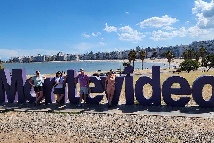 Entdecken Sie Montevideo – Mini-Stadtrundfahrt und Weinerlebnis!