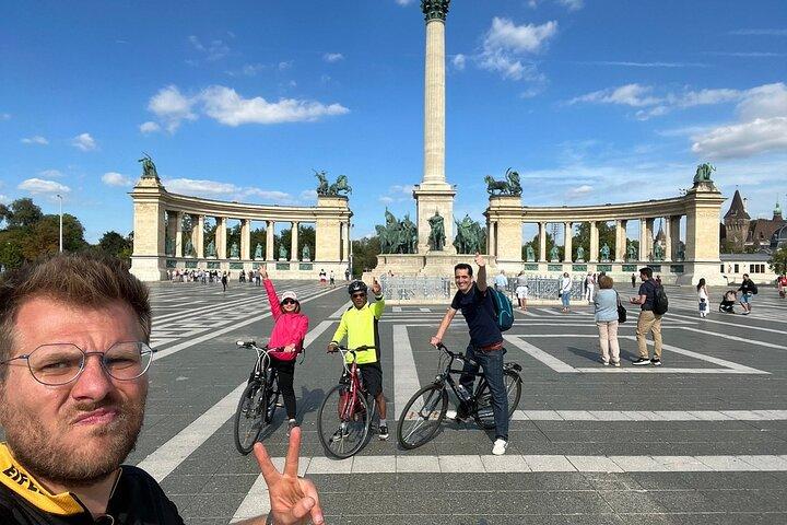 Budapes Grand Sightseeing Bike Tour