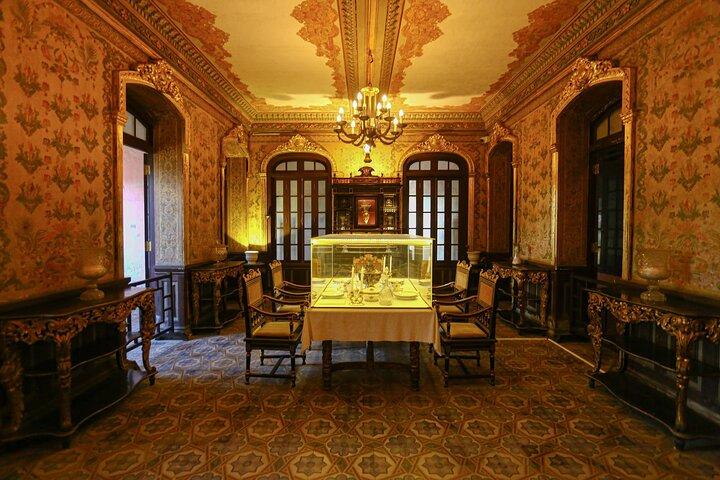 Descubra a Cidadela Imperial de Hue: Destaque do passeio a pé para grupos pequenos