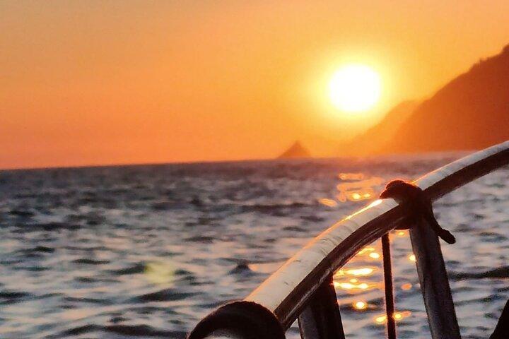 Aperitivo in barca al tramonto, Porto Venere e isole