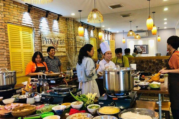 料理教室 : 地元シェフHCMによる伝統食3コース