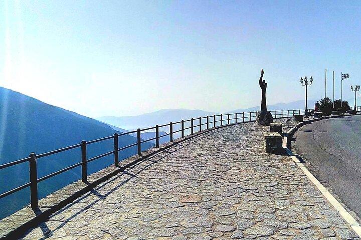 Delphi Arachova & Monast. Hosios Loukas da Atene Tour privato