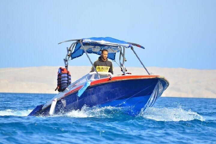 Private Speedboat Dolphin House Snorkeling & Transfer: Hurghada