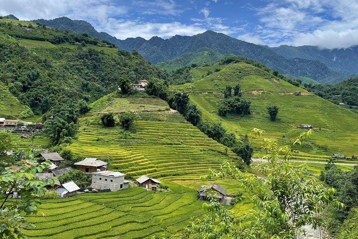 From Hanoi: 2-Day Sa Pa Ethnic Homestay Tour with Trekking