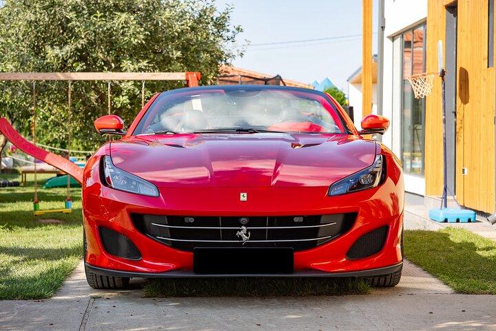 Kör en Ferrari i centrala Bukarest