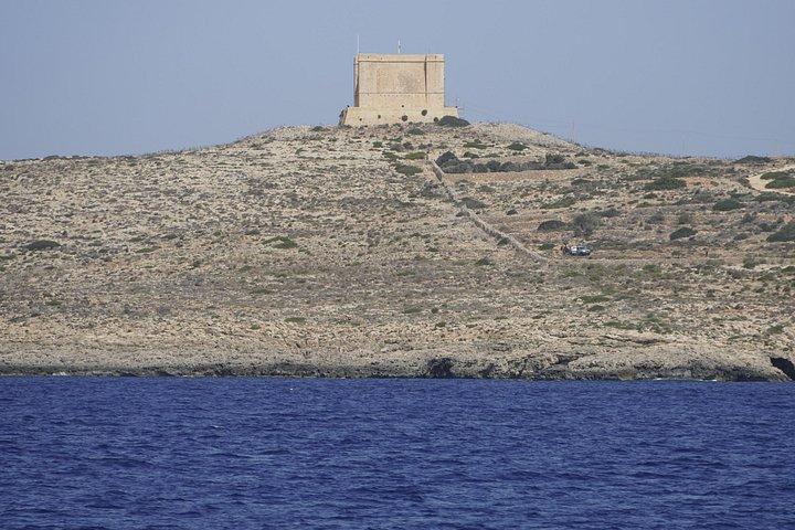 Malta: Highspeed Catamaran Crossing Between Valletta and Gozo