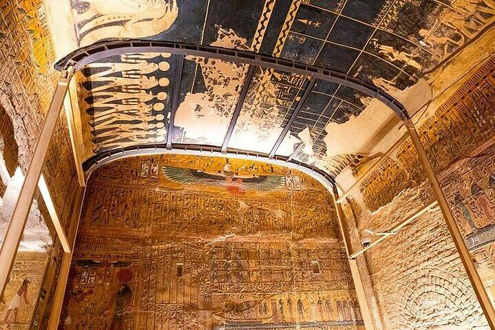 Crociera sul Nilo da Assuan a Luxor 5 giorni con Abu Simbel