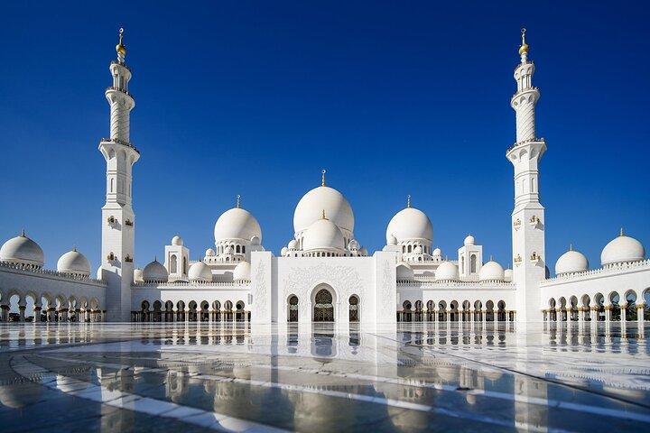 Abu Dhabi Sheikh Zayed Mosque Ferrari World Tour e trasferimenti