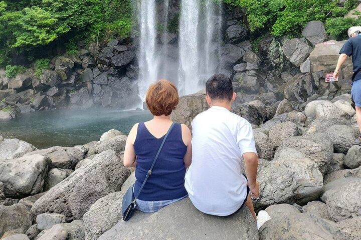 Private Day Tour Manjanggul Cave & Easten tour in jeju island