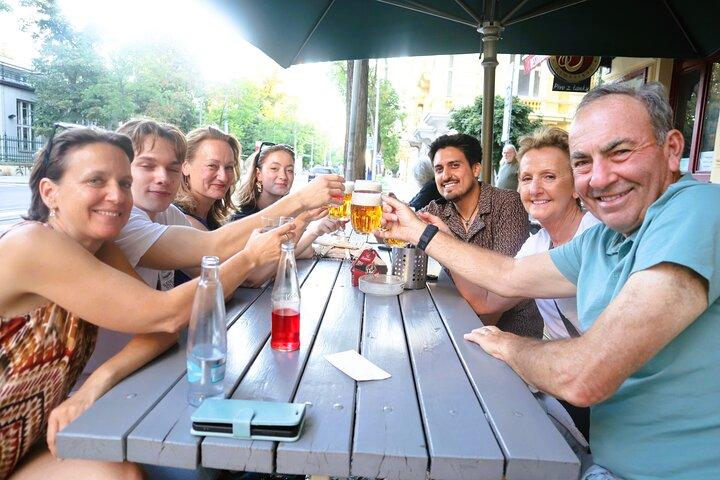 Praga Tour de degustação de comida de gemas escondidas para pequenos grupos