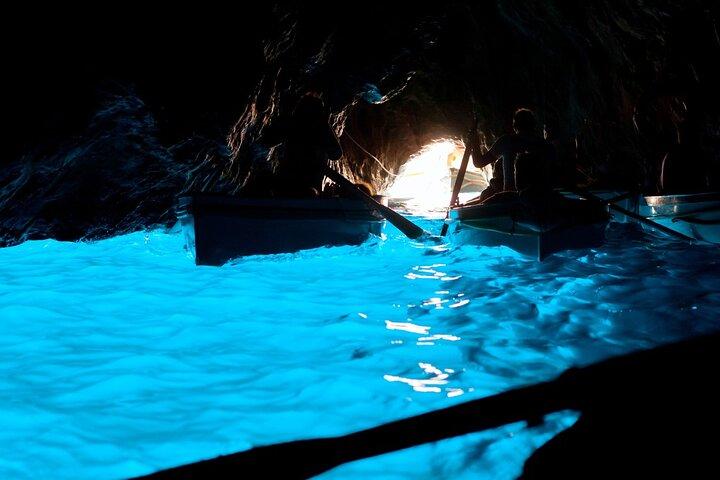 Capri, Anacapri & Blue Grotto: ナポリ発小グループツアー