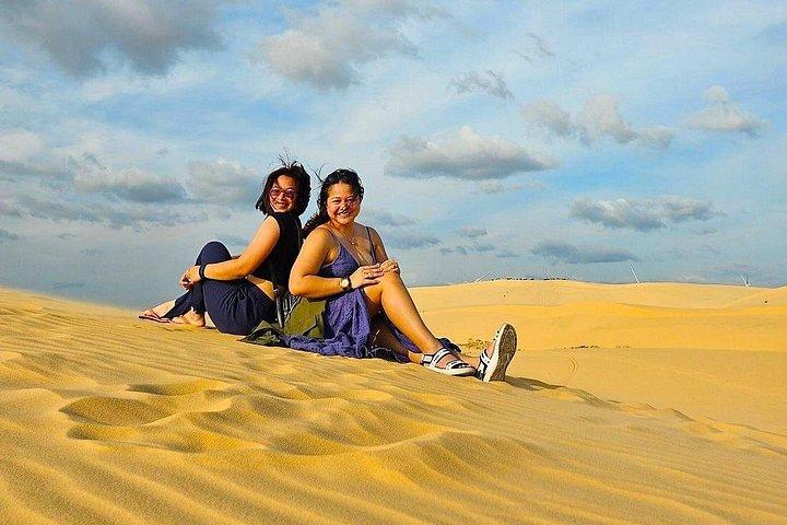 ホーチミンから：ムイネBEST日帰り旅行白砂丘＆赤砂丘
