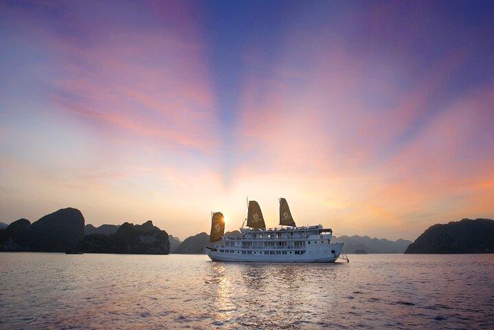 Margaret Cruise 2 dage Udforsk Halong Bay fra Hanoi