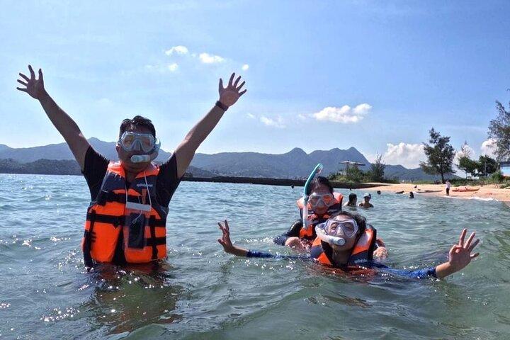 Snorkeling Guided Tour in Hong Kong's Cactus Coral Area