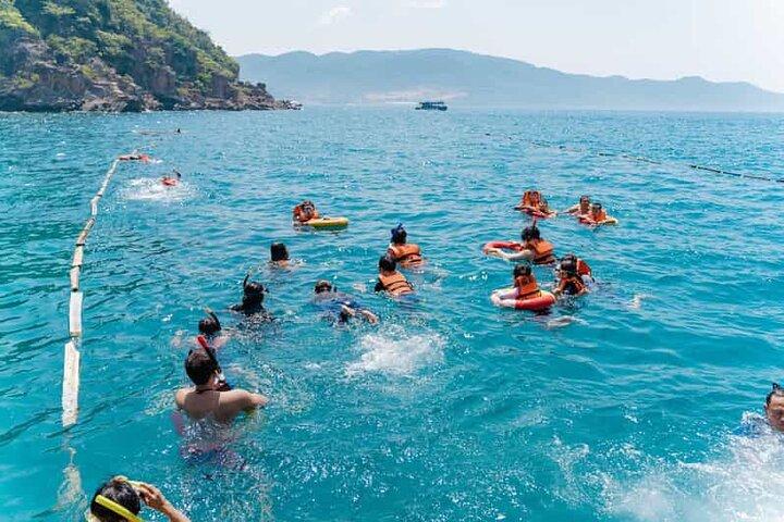 Utforska snorklingstur i Mun Island Marine Park i Nha Trang