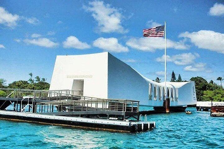 Pearl Harbor USS Arizona Memorial Tour vanaf HNL Airport