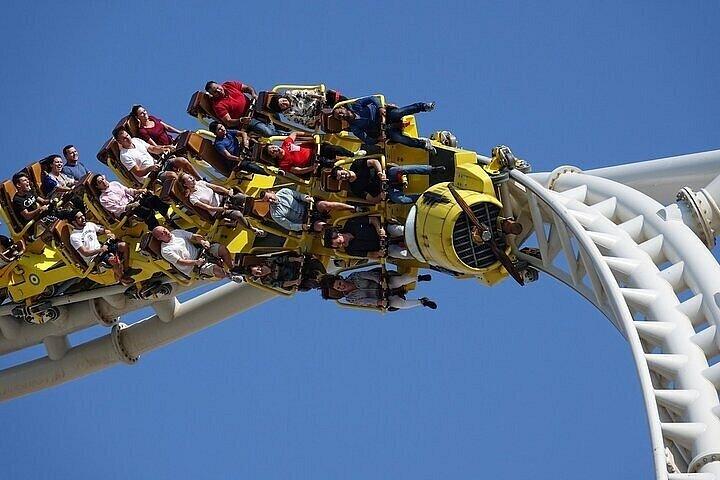 Ferrari World of warner bros Ticket met gedeelde transfer