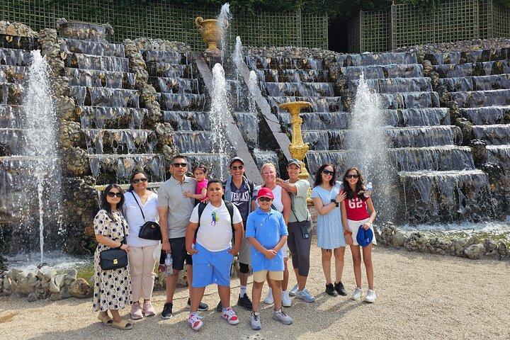 Versailles Golf Cart Guided Tour and Romantic Boat with Champagne