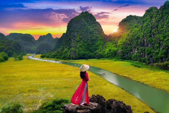 Visite de luxe d'une journée complète de l'ancienne capitale de Ninh Binh avec guide anglais