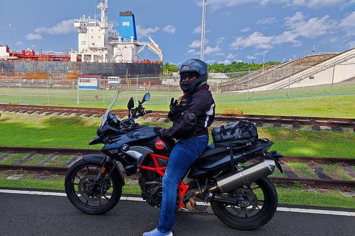 高級バイクで行くガイド付きツアー 1泊2日