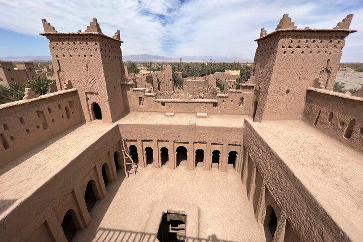 Viaje de 2 días desde Marrakech a Ouarzazate y Valle del Dades