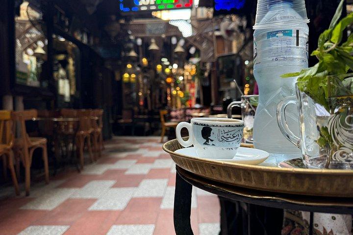 コシャリー・アブ・タレク カイロ旧市街とハーン・エルハリーリ市場ツアー