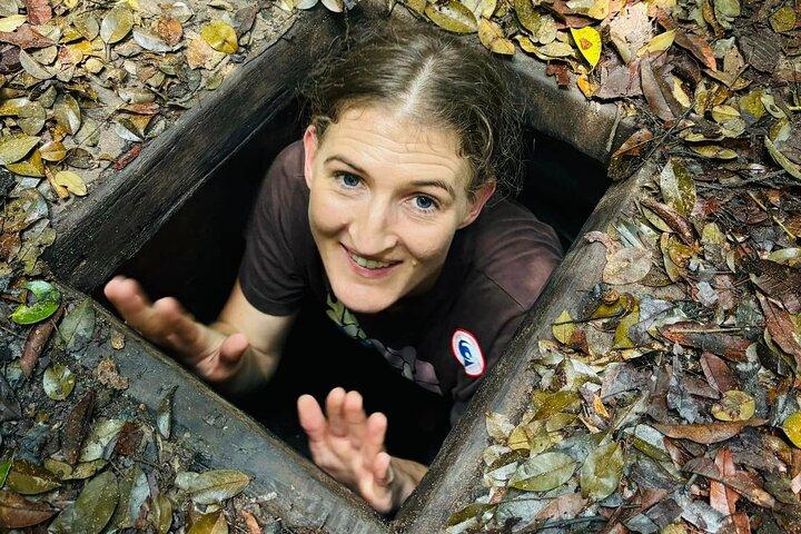 Cu Chi Tunnels & Cao Dai Santa Sede & Ba Den MountainTour di 1 giorno