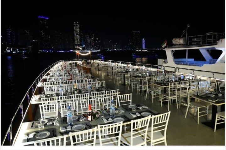 Dubai Marina Cruise & overfarter