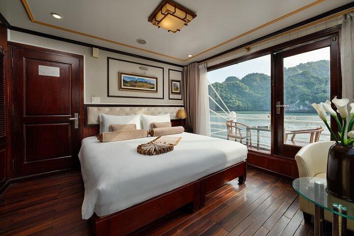 3 - Dagje buiten de gebaande paden Swan Scenic Cruise in Bai Tu Long Bay