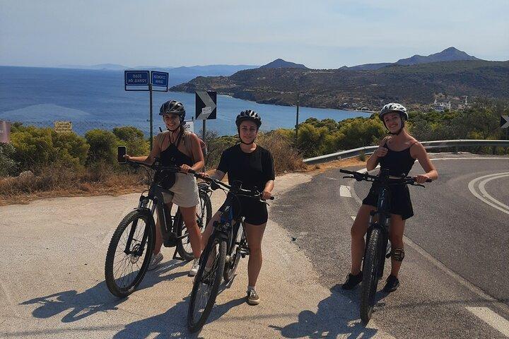 Da Atene : E-bike dell'isola di Egina e tour di un giorno a piedi