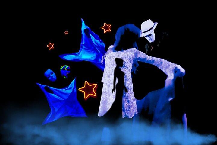 Underjordisk Black Light Theatre Interactive Show i Prag