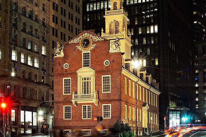 Hoteller i nærheden af Boston Ghost Tours: Gravsten & Pudder