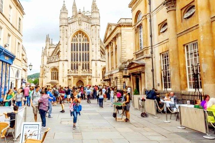 Stonehenge mit Windsor Castle und Bath Private Chauffeurtour