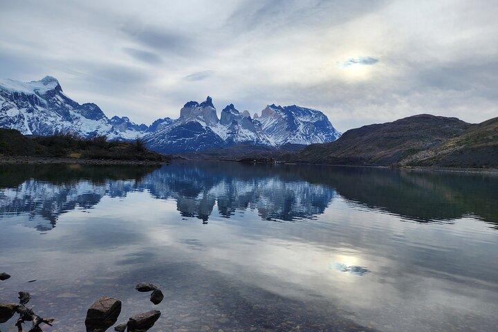 Heldagspanorama Torres Del Paine
