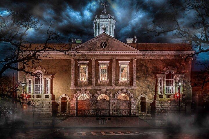 Maldições, corsets, & vela: Hotéis em Charleston Ghost Tours