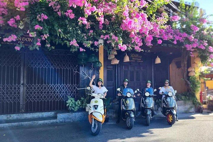 ホイアンのベスパ体験：必ず訪れるべき場所と特別な隠れた名所